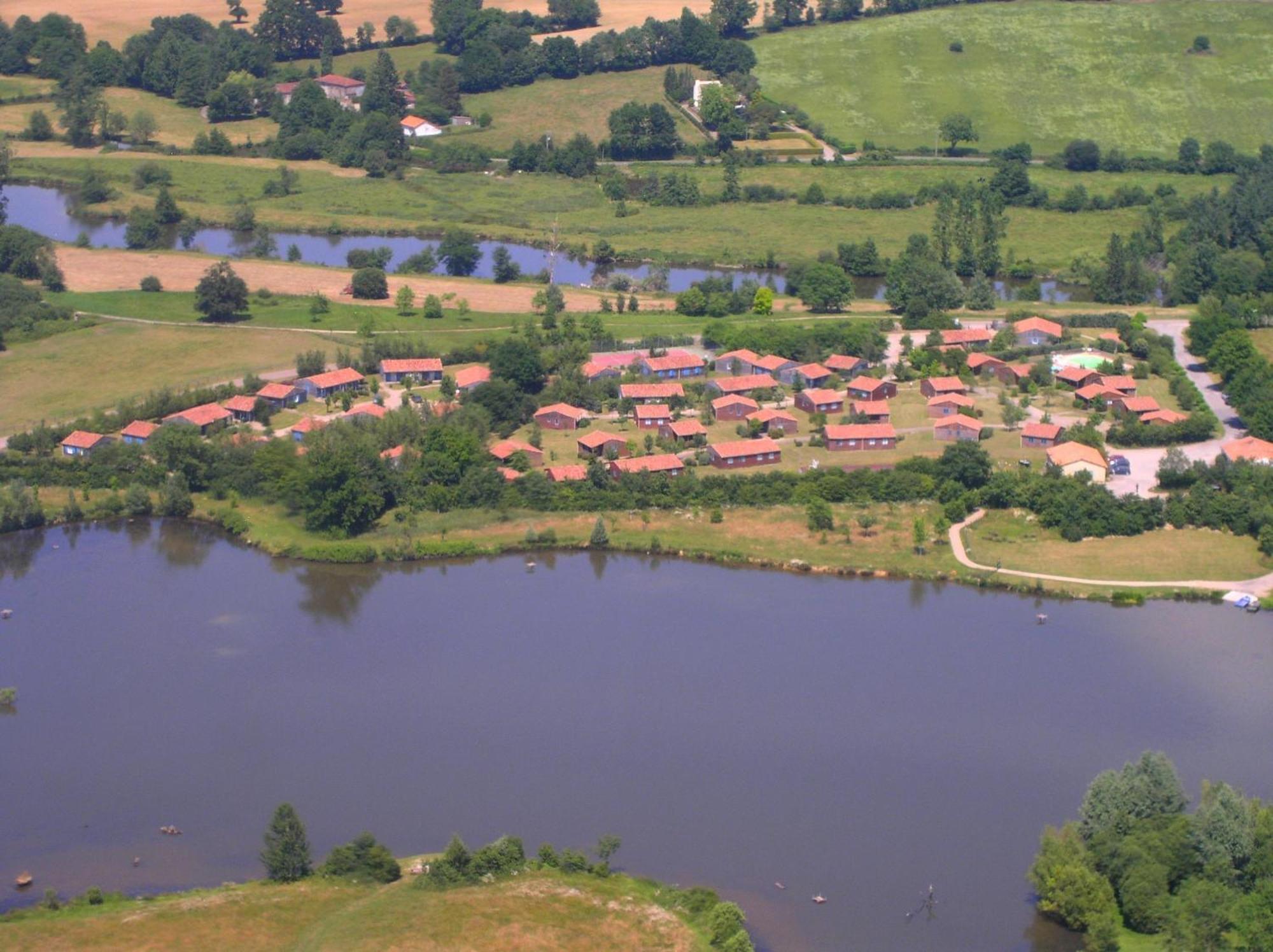 Pescalis Residence Les Maisons Du Lac Moncoutant Eksteriør billede